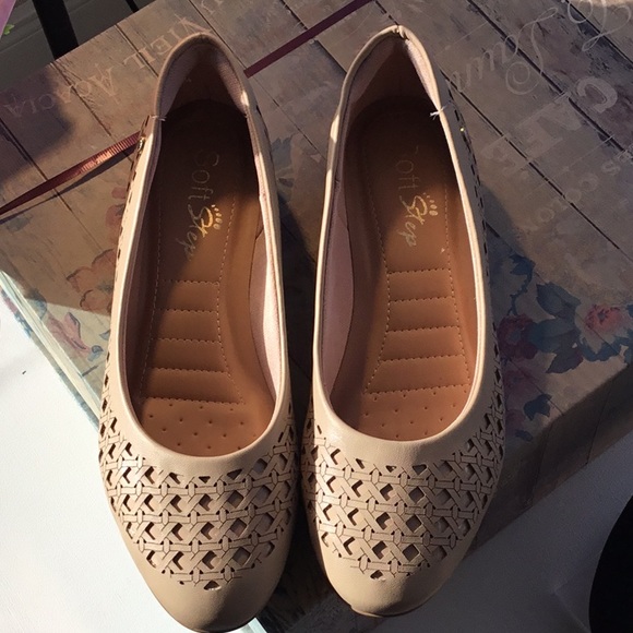 Round-toe flat in beige - Picture 4 of 5
